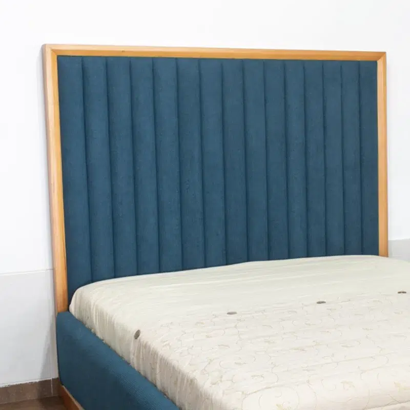 Cama Londres – 2 ½ Plazas Queen Size | Estilo Lineal y Confort Personalizado - Imagen 2